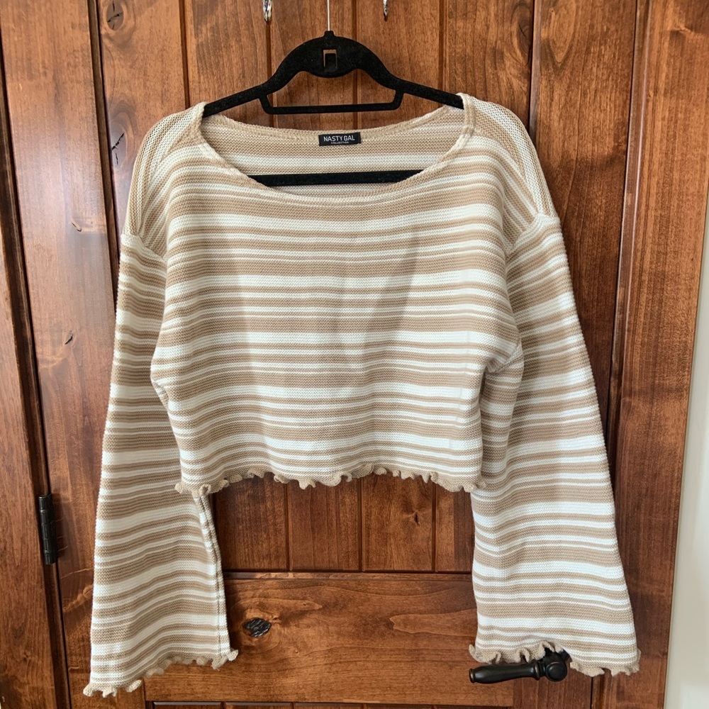 Nasty gal woven bell sleeved crop top